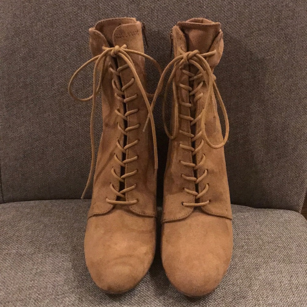 Steve Madden Lace Up Boot size 7